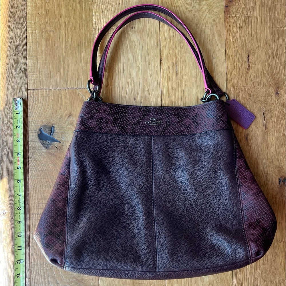 Coach Shoulder Bag - Picture 6 of 8